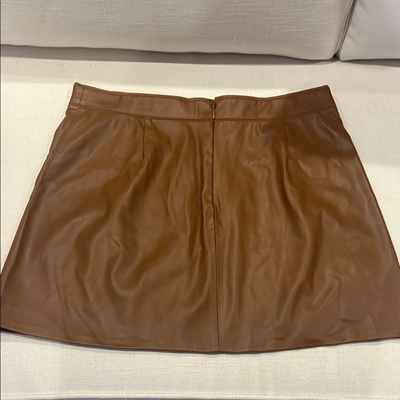 Sanctuary Brown Mini A-Line Faux Leather Skirt size 8 - Picture 5 of 7